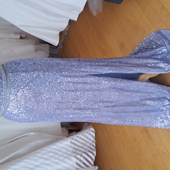 All sequin dress - Picture 3 of 6